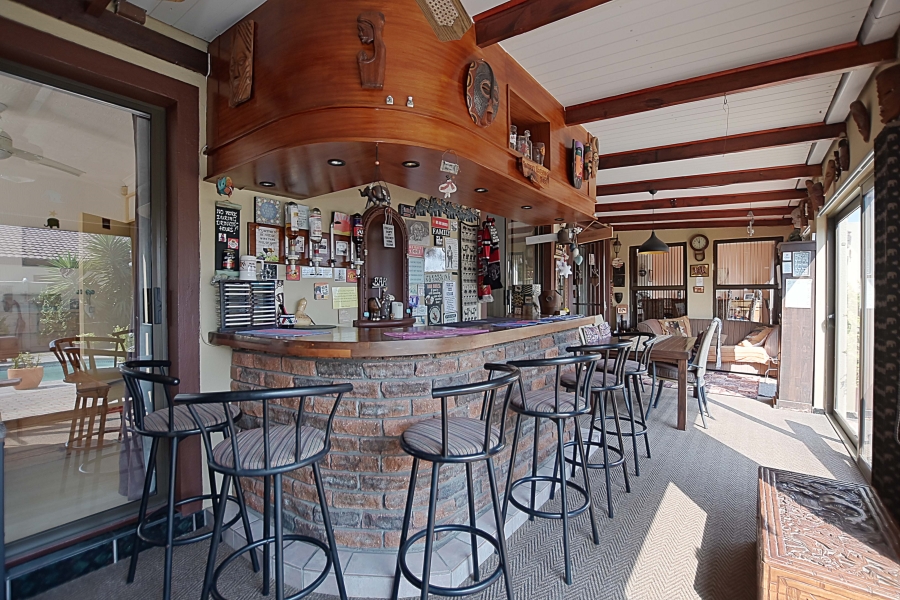 7 Bedroom Property for Sale in Bloubergrant Western Cape